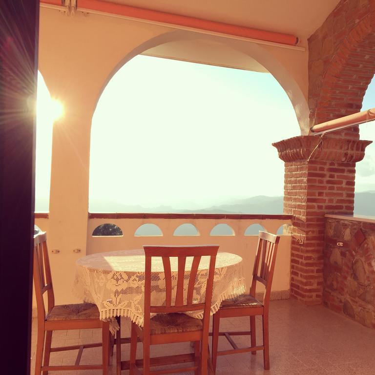 B&B Castello Michelina San Nicola dell'Alto ภายนอก รูปภาพ