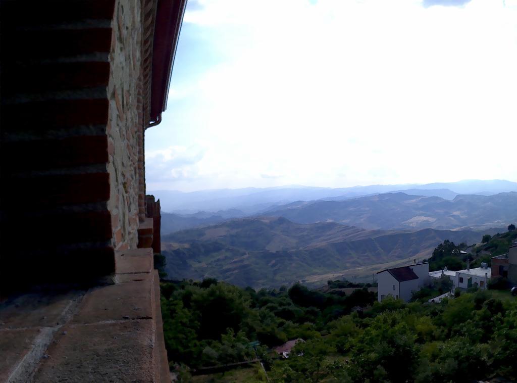 B&B Castello Michelina San Nicola dell'Alto ภายนอก รูปภาพ