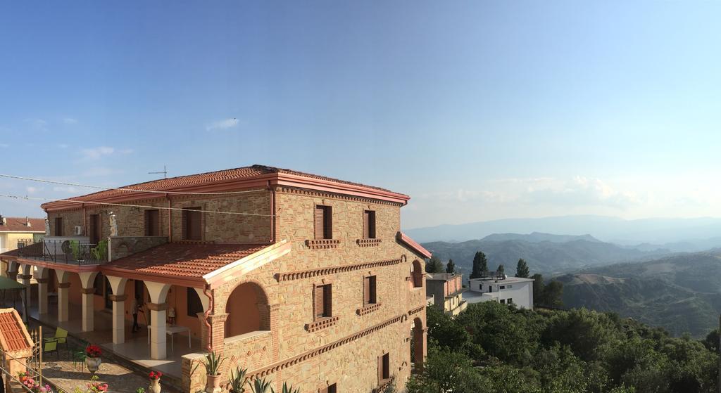 B&B Castello Michelina San Nicola dell'Alto ภายนอก รูปภาพ