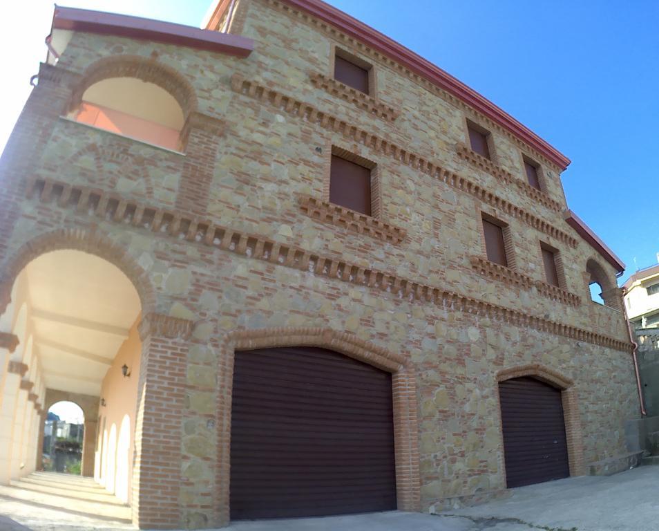 B&B Castello Michelina San Nicola dell'Alto ภายนอก รูปภาพ