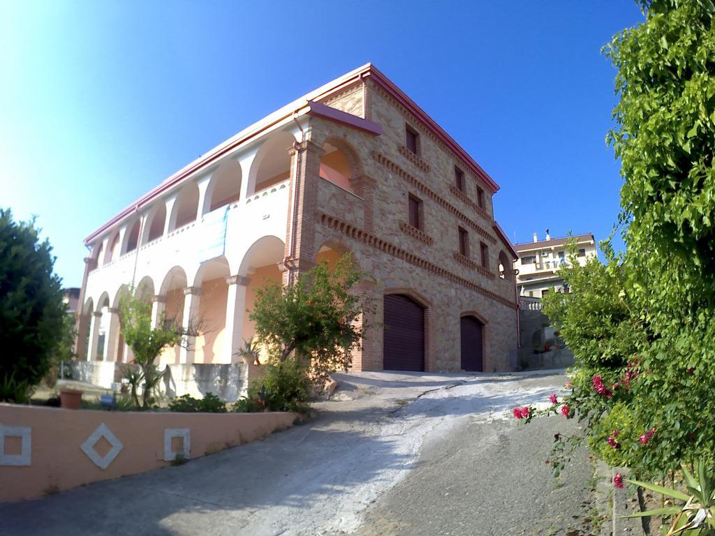 B&B Castello Michelina San Nicola dell'Alto ภายนอก รูปภาพ
