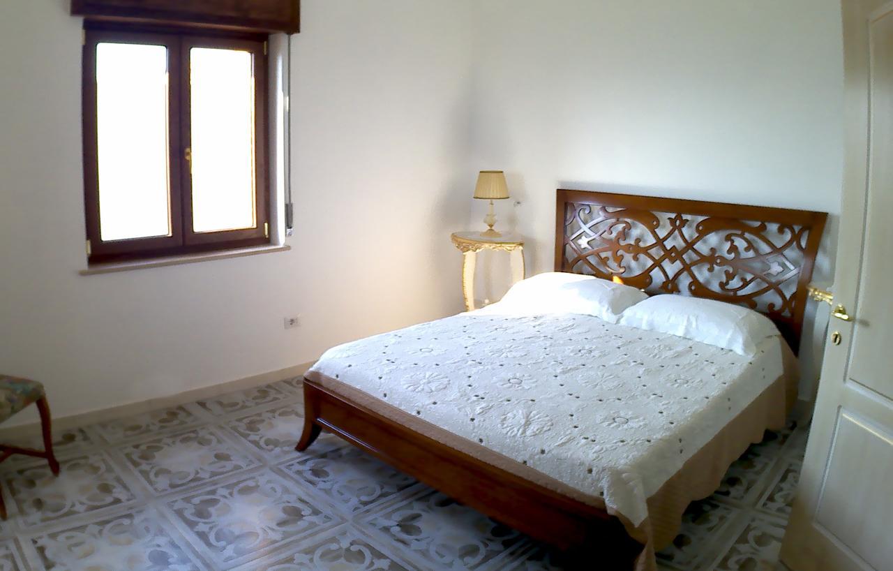 B&B Castello Michelina San Nicola dell'Alto ภายนอก รูปภาพ